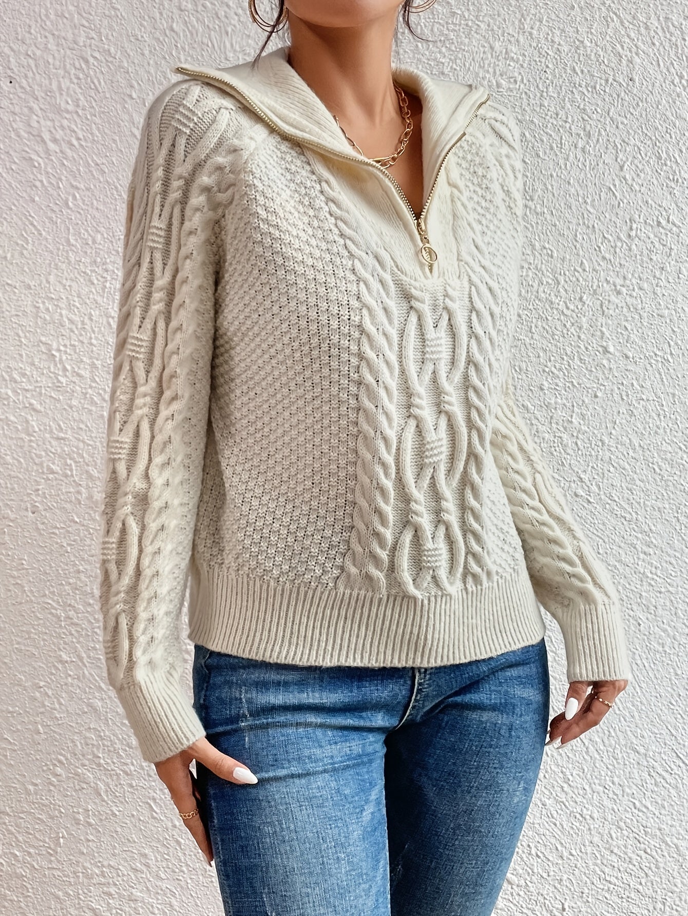 Harlow – Zip-Up Cable Sweater