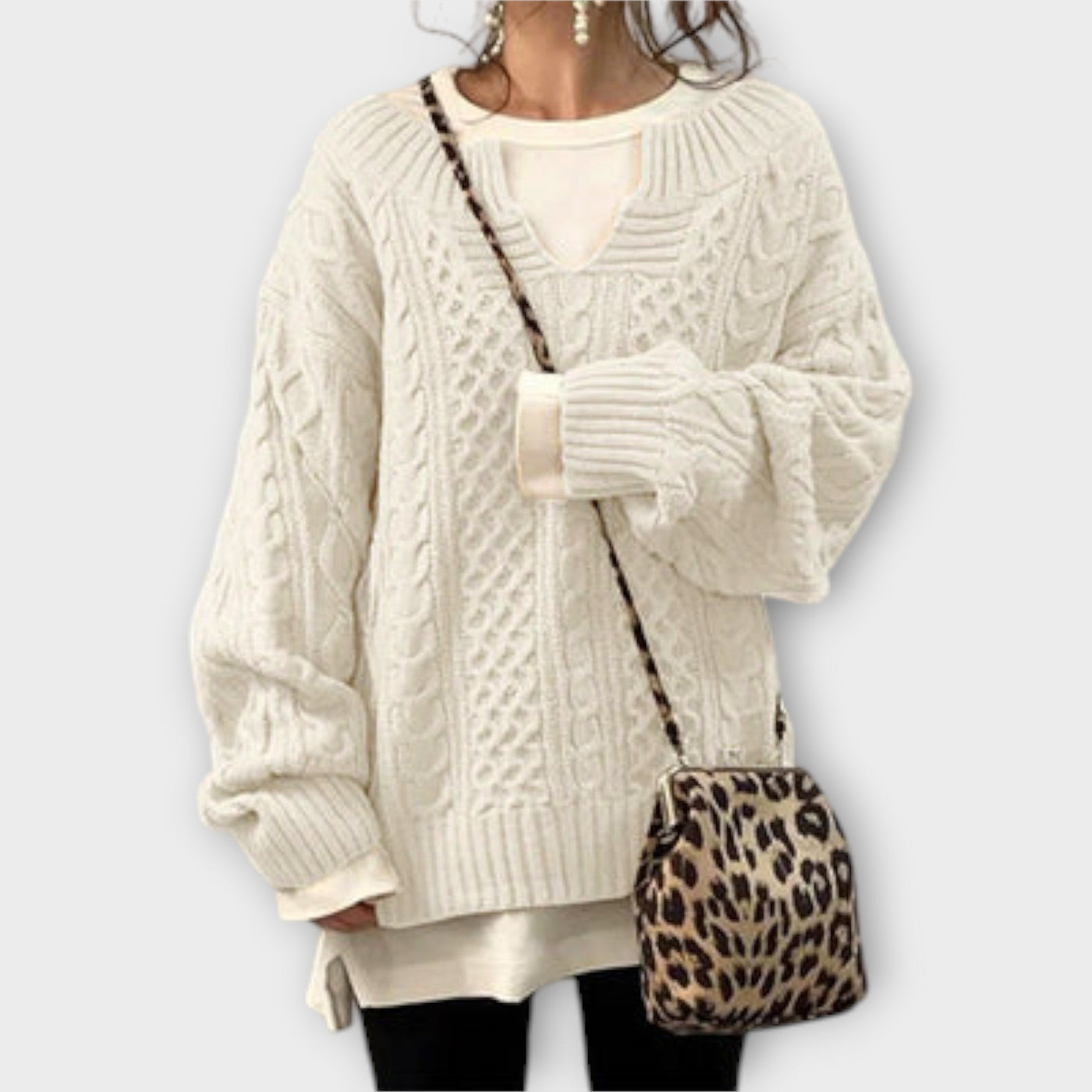 Lili - Oversized Cable Knit Sweater