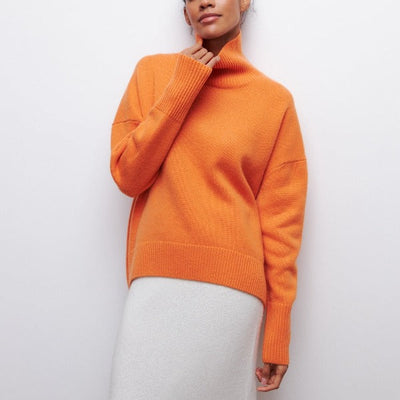 Katrielle - comfortable pullover with high collar