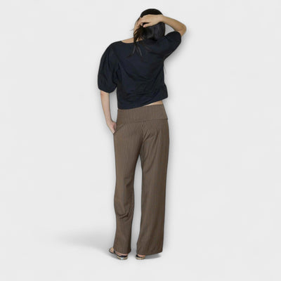 Noémi – Pleated trousers