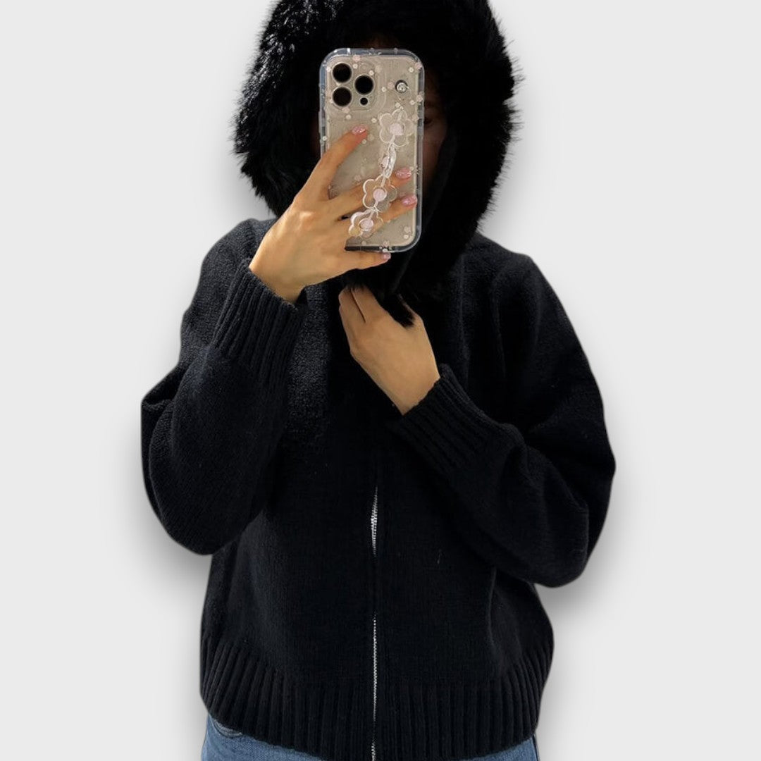 Alisanne – Zip-up knitted jacket with faux fur collar