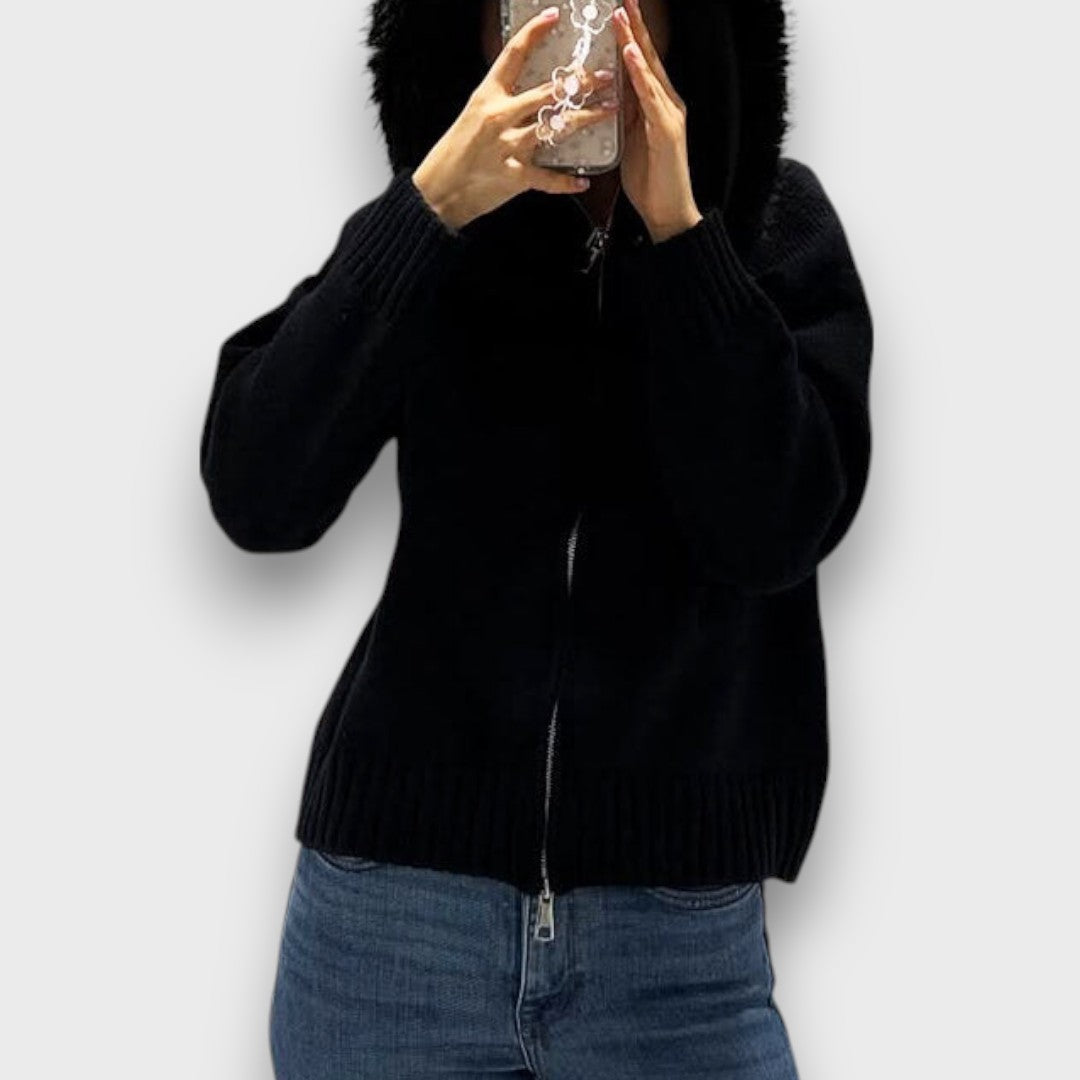 Alisanne – Zip-up knitted jacket with faux fur collar