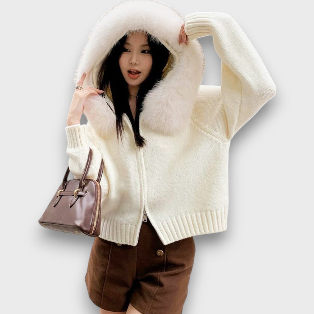 Alisanne – Zip-up knitted jacket with faux fur collar