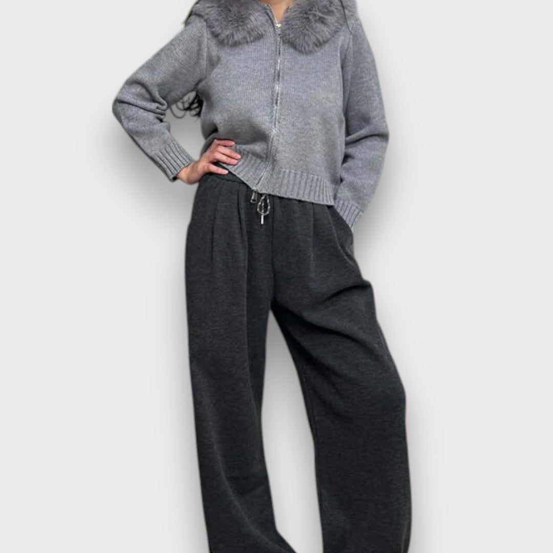 Alisanne – Zip-up knitted jacket with faux fur collar