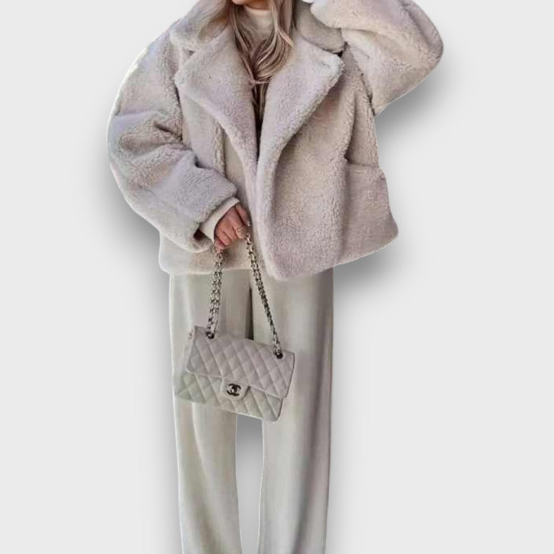 Elvianne – Jacket with wide collar