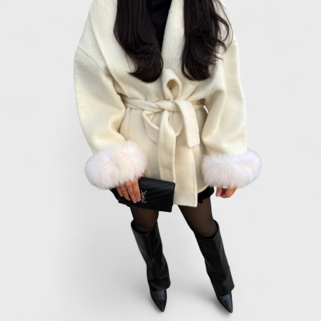 Woolcat – Elegant coat with fur details