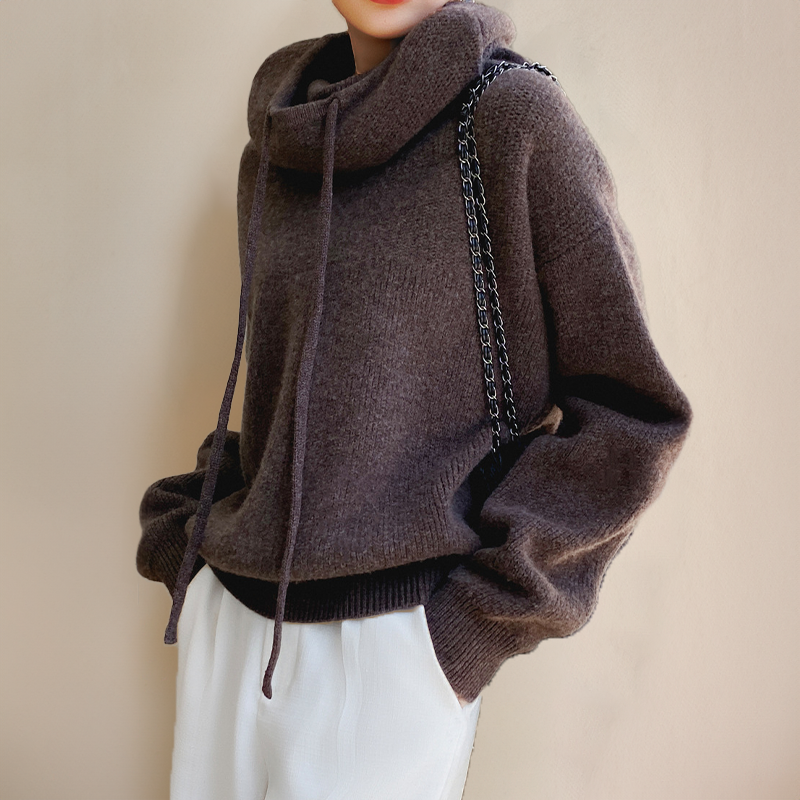 Liah | Elegant Sweater with High Neck