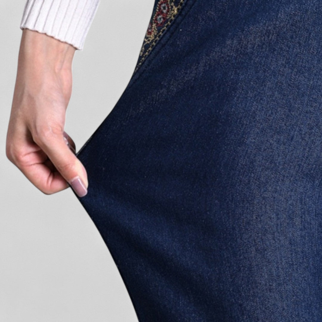 Maira - Women's jeans with side pockets and elastic waist