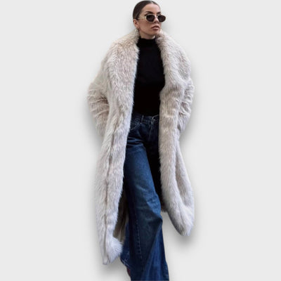 Liviane – Maxi faux fur coat with couture flair